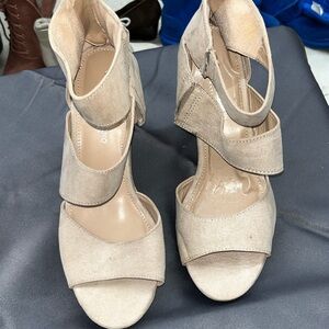 Christian Siriano Shay Women Heel Wedge Shoe Nude Size 9.5